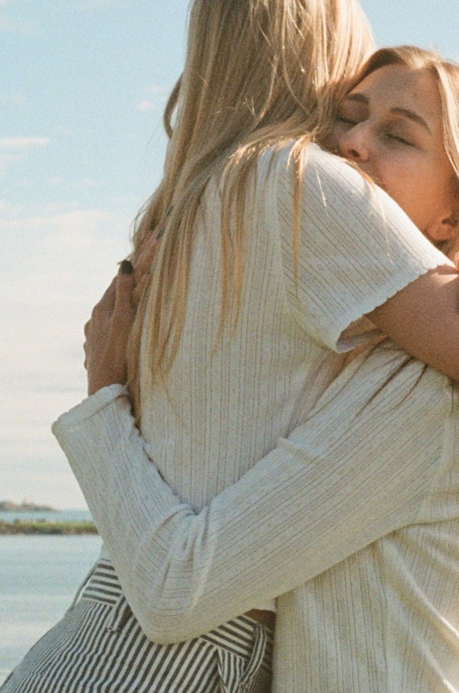 THE POINTELLE SHORT SLEEVE