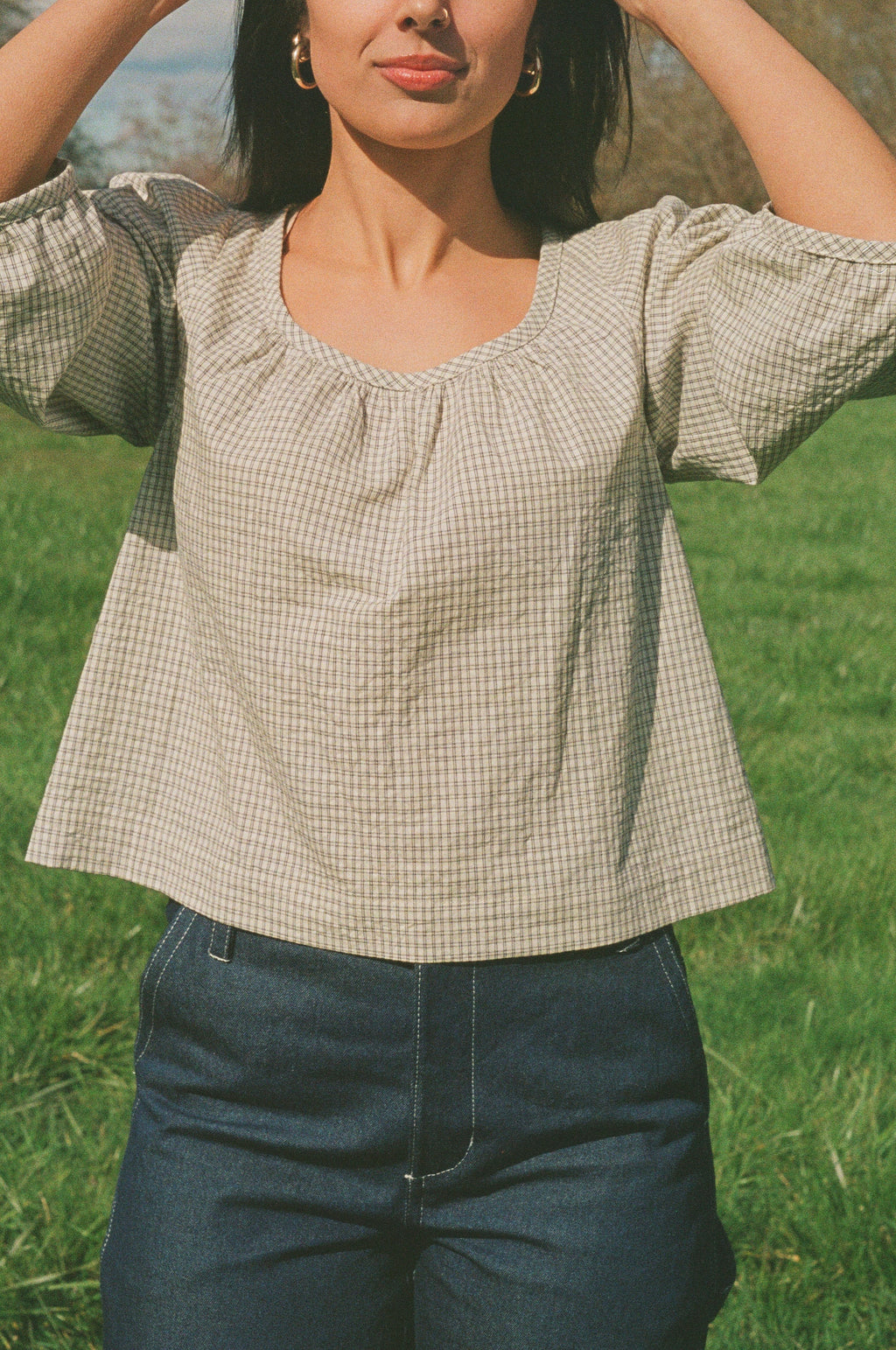 THE FLORES TOP